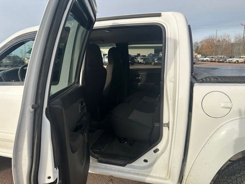 Used 2010 Chevrolet Colorado LT image 19