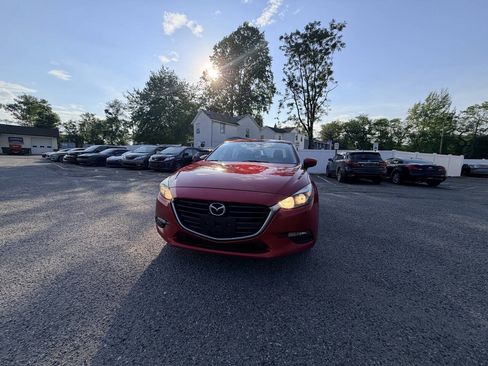 Used 2017 MAZDA MAZDA3 Sport FWD image 3