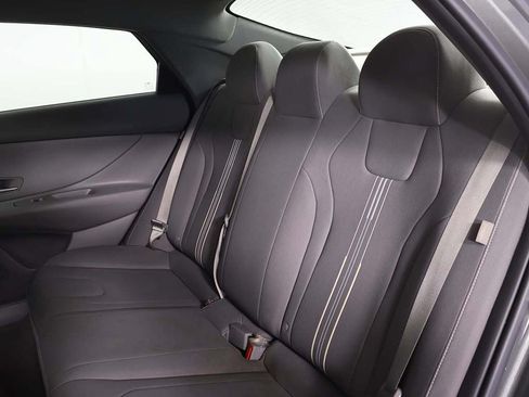 Used 2024 Hyundai Elantra SEL FWD image 27