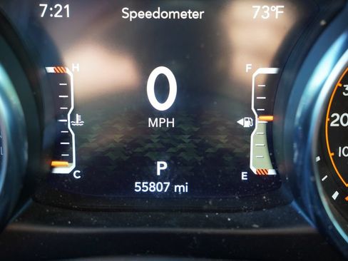 Used 2022 Jeep Gladiator Overland w/ Popular Equipment Package AWD/4WD image 7