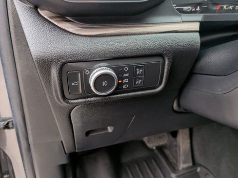 Used 2022 Ford Explorer Limited w/ Equipment Group 301A RWD image 16