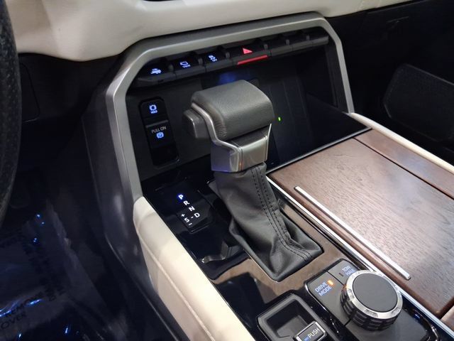 Used 2024 Toyota Sequoia Capstone AWD/4WD image 20