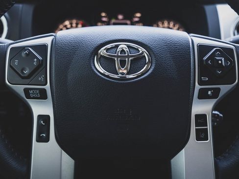 Used 2020 Toyota Tundra SR5 image 9