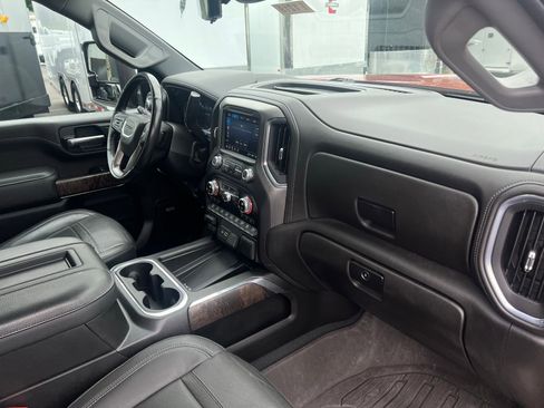 Used 2022 GMC Sierra 2500 Denali w/ Denali Ultimate Package AWD/4WD image 17