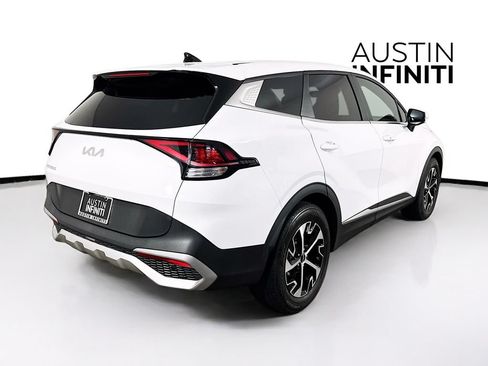Used 2024 Kia Sportage EX FWD image 7