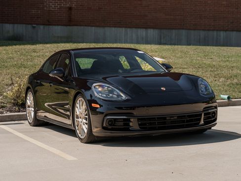 Used 2020 Porsche Panamera 4 image 2