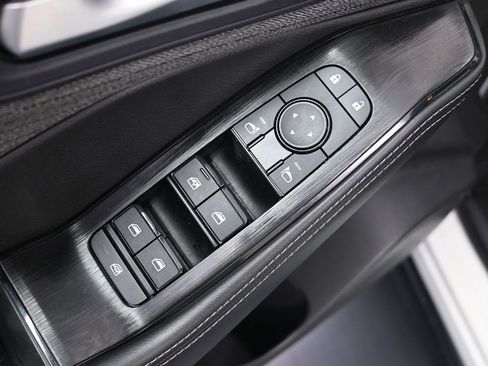 Used 2023 Nissan Rogue SV image 11