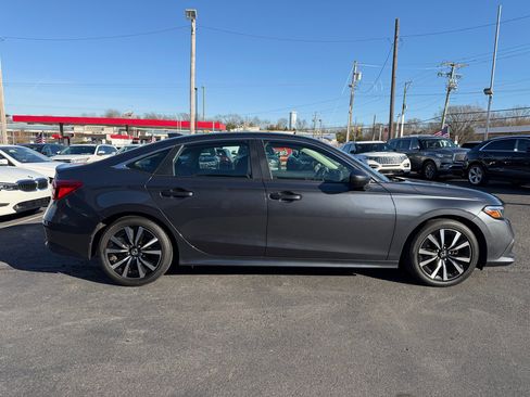 Used 2022 Honda Civic EX image 4