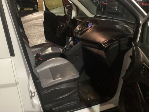 Used 2017 Ford Transit Connect XL image 6