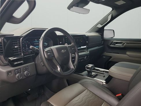 Used 2023 Chevrolet Silverado 1500 ZR2 w/ Technology Package image 31