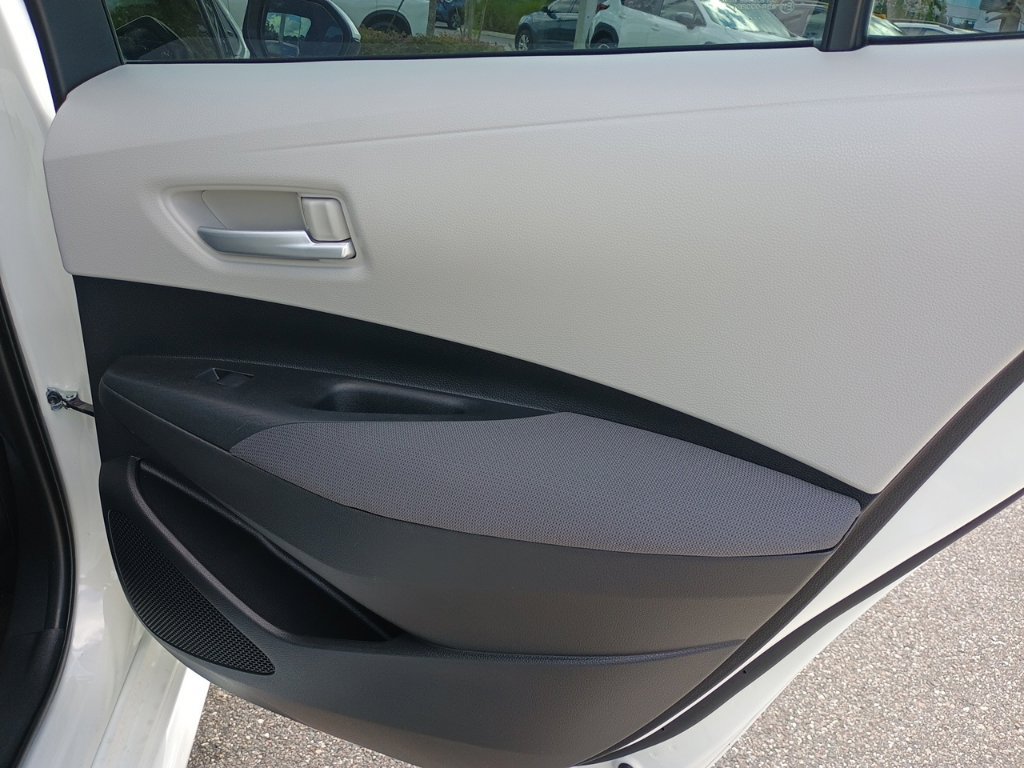 Used 2020 Toyota Corolla L FWD image 18