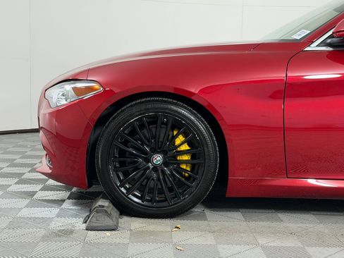 Used 2019 Alfa Romeo Giulia Ti w/ Quick Order Package 22Z Lusso image 24