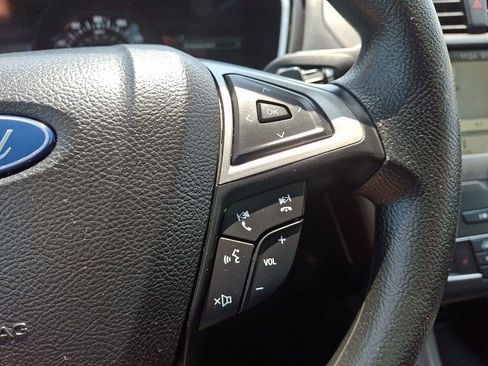 Used 2019 Ford Fusion SE AWD/4WD image 21