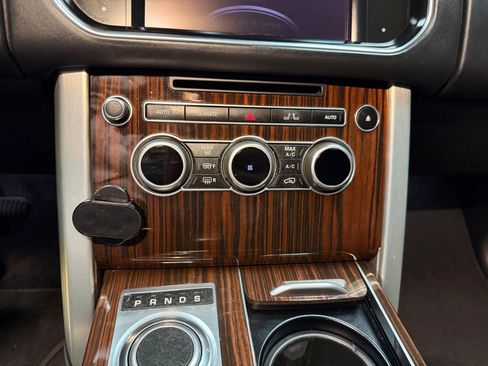 Used 2014 Land Rover Range Rover HSE image 21
