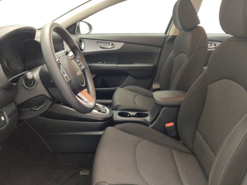 Used 2022 Kia Forte LXS FWD image 17