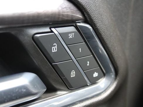Used 2024 Chevrolet Silverado 2500 LTZ AWD/4WD image 4