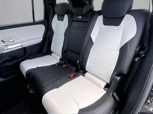 Certified 2023 Mercedes-Benz GLB 250 4MATIC image 28