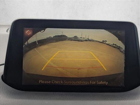 Used 2018 MAZDA MAZDA3 Touring FWD image 10