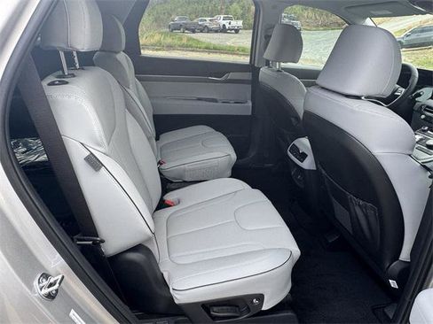 New 2025 Hyundai Palisade SEL image 15