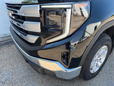 Used 2024 GMC Sierra 1500 SLE AWD/4WD image 10