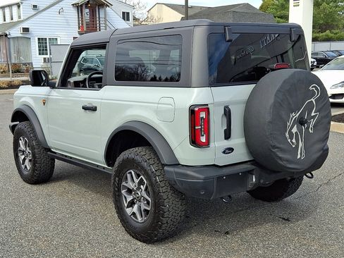 Used 2023 Ford Bronco Badlands image 6