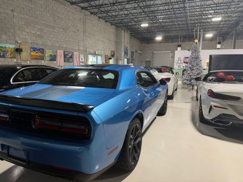 Used 2023 Dodge Challenger SXT w/ Blacktop Package image 36