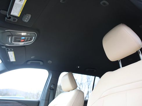 Used 2023 Jeep Grand Cherokee L Limited image 18