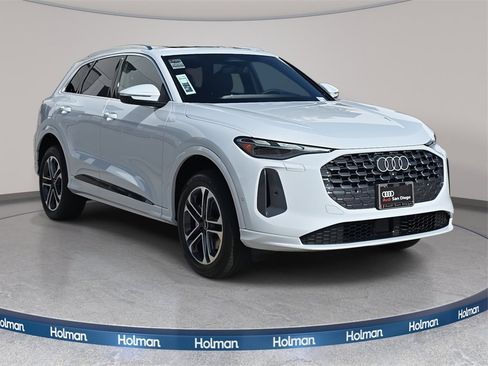 New 2025 Audi Q5 Premium image 1