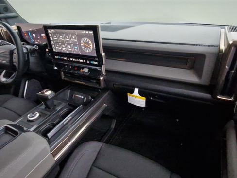 New 2025 GMC Hummer EV 2X w/ LPO, Dark Essentials Package AWD/4WD image 10
