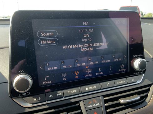 Used 2025 Nissan Altima 2.5 SV FWD image 29