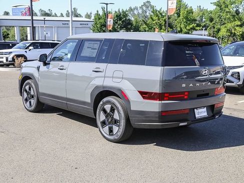 New 2026 Hyundai Santa Fe SE FWD image 2