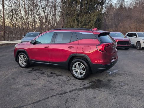 Used 2020 GMC Terrain SLE w/ Driver Convenience Package image 8