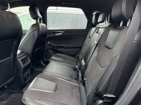 Used 2019 Ford Edge ST image 13