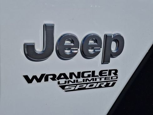Used 2018 Jeep Wrangler Unlimited Sport S image 30
