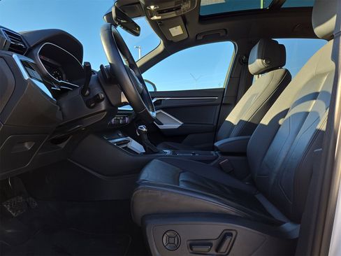 Used 2024 Audi Q3 2.0T Premium image 16