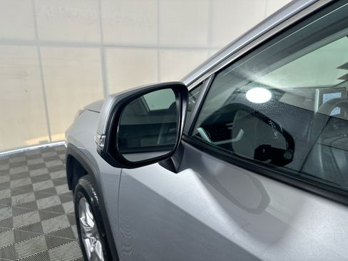 Used 2025 Toyota RAV4 XLE w/ Convenience Package FWD image 10