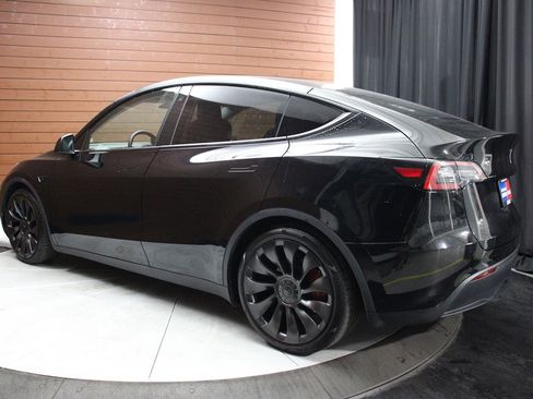 Used 2022 Tesla Model Y Performance image 8