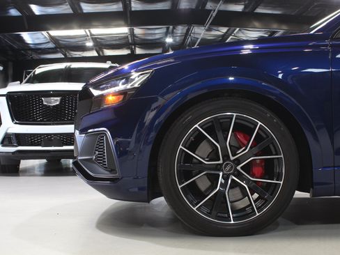 Used 2023 Audi SQ8 Prestige AWD/4WD image 4