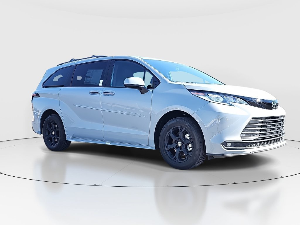 New 2026 Toyota Sienna XLE Woodland Edition AWD/4WD image 3