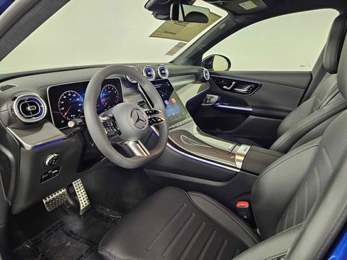 New 2025 Mercedes-Benz GLC 300 4MATIC image 9