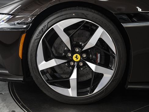 Used 2025 Ferrari 12Cilindri RWD image 19