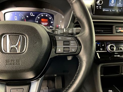Used 2023 Honda Pilot Elite image 12