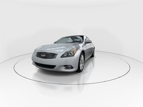 Used 2015 INFINITI Q60 Convertible w/ Premium Package image 3