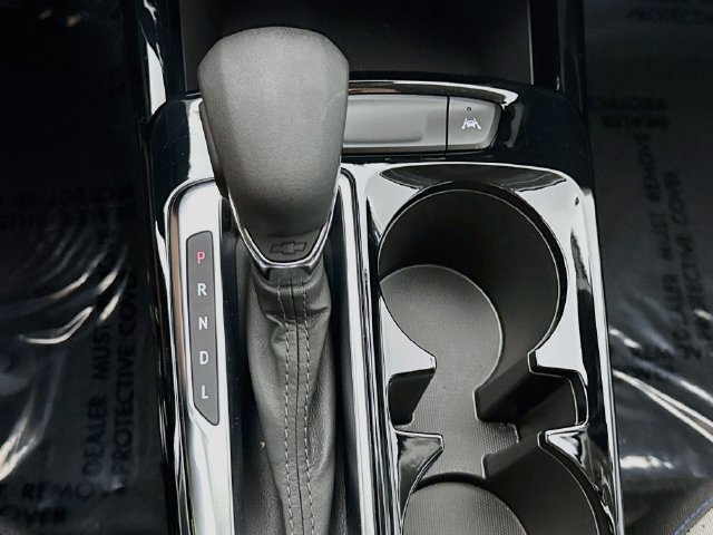 Used 2026 Chevrolet Trax LT w/ LT Convenience Package FWD image 19