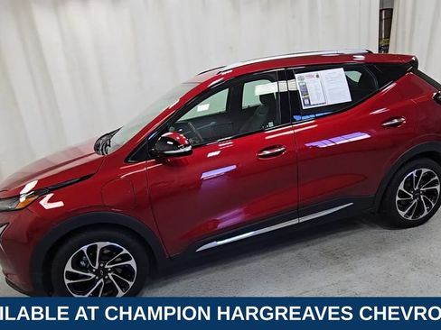 Certified 2023 Chevrolet Bolt EUV Premier FWD image 5