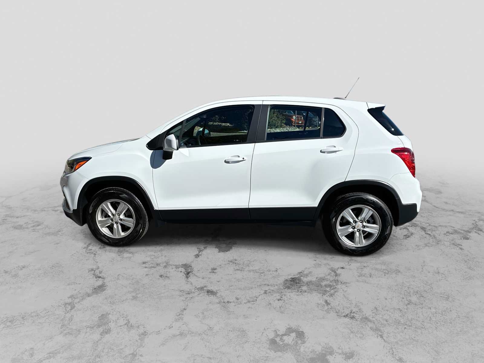 Used 2018 Chevrolet Trax LS AWD/4WD image 5