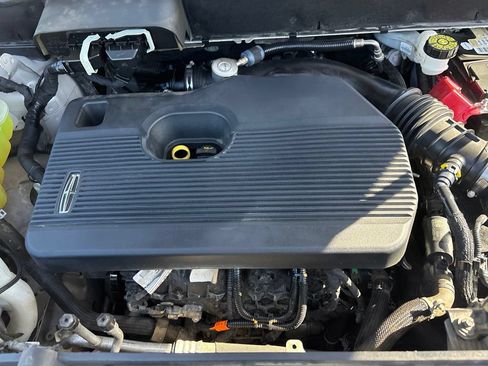 Used 2019 Lincoln Nautilus Reserve FWD image 11