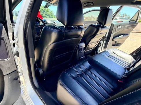 Used 2016 Chrysler 300 S w/ Light Group RWD image 36