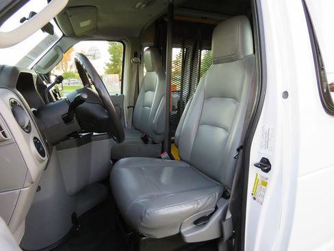 Used 2012 Ford E-150 and Econoline 150 w/ PWR Group image 22