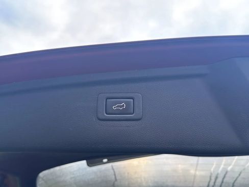 Used 2016 Subaru Outback 3.6R Limited image 14